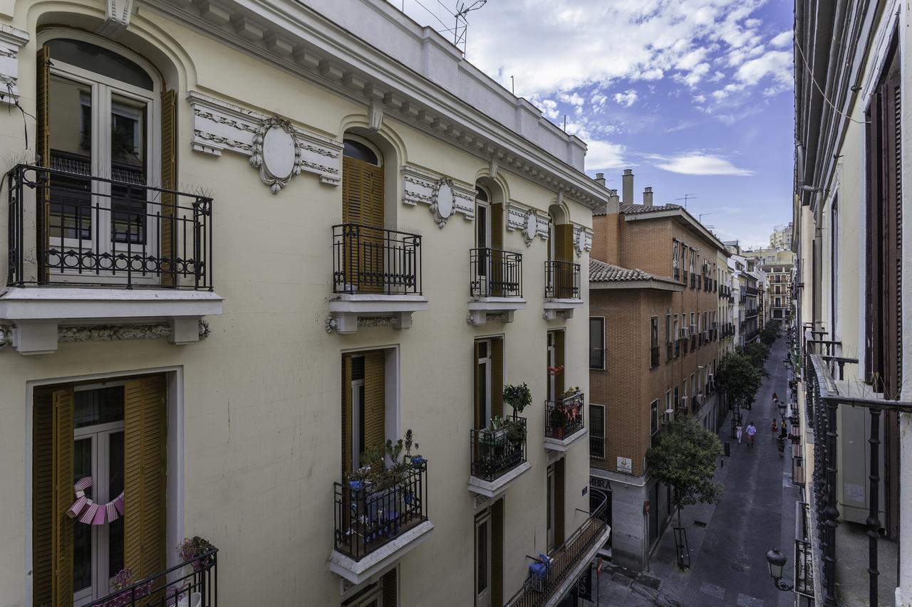 Apartamento Santa Ana Hotel Madrid Exterior photo